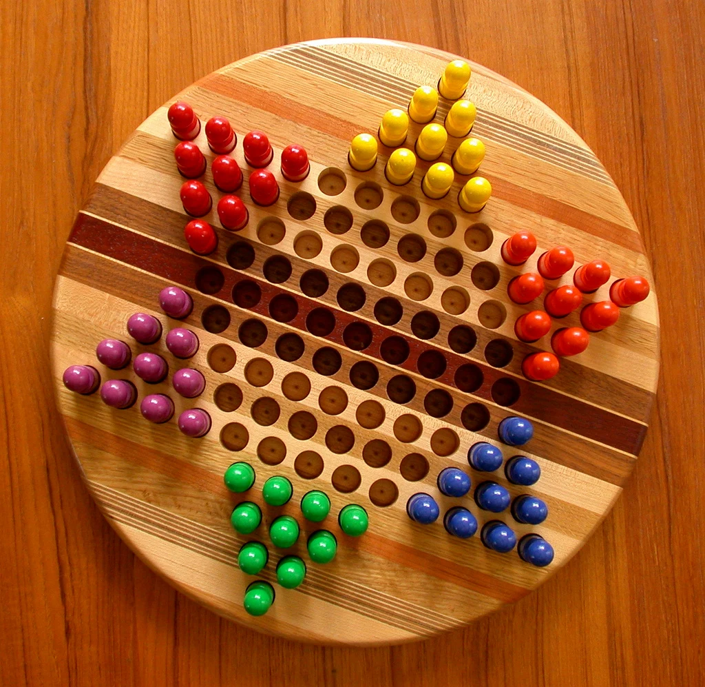 CHINESE CHECKERS